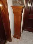 Coluna decorativa em cerejeira