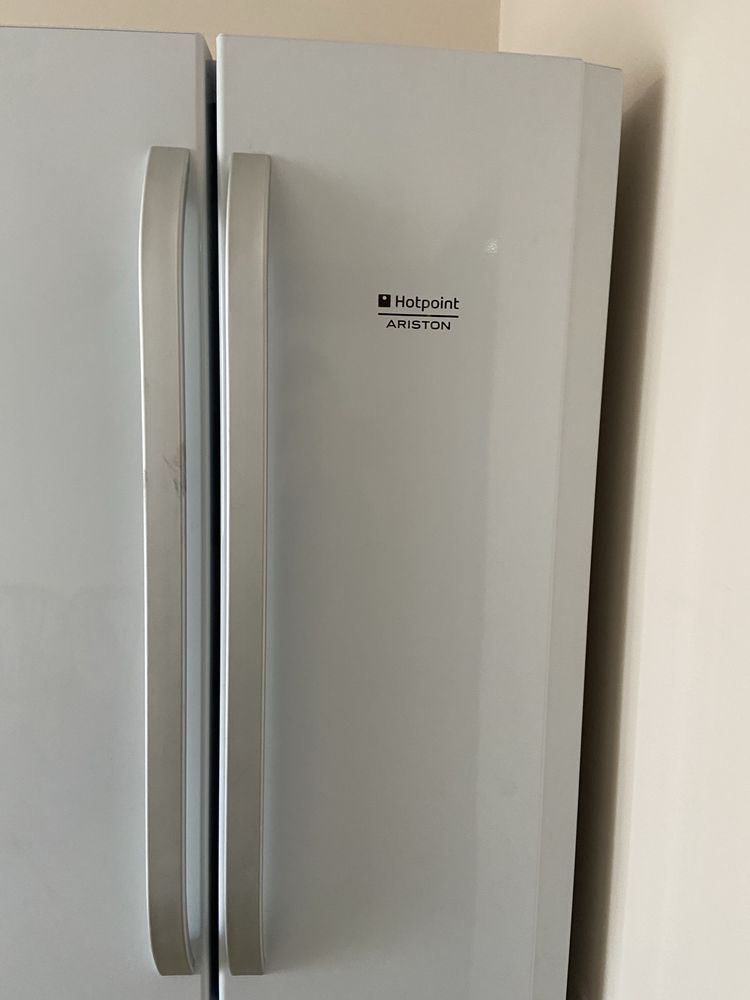 Sprzedam lodówkę Hotpoint