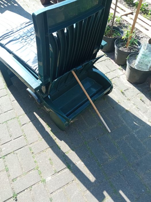 Leżak basenowy (ogrodowy).