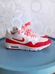 Кросівки жіночі Nike 38,5