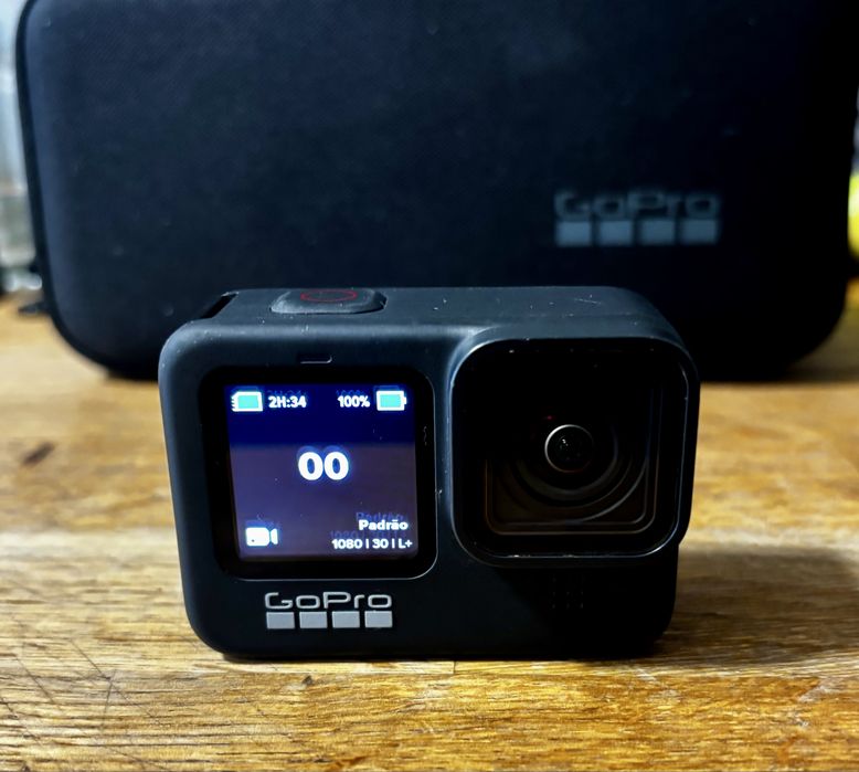 GoPro Hero 9 com caixa e bateria extra