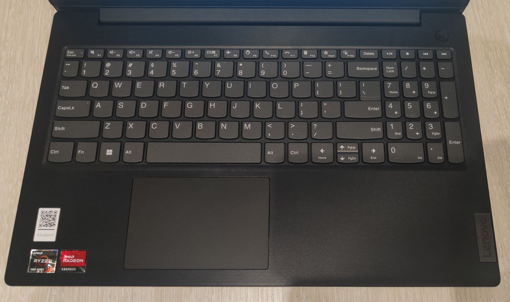 Ноутбук Lenovo V15 G4 15,6" FHD, Ryzen 3 7320U, 16GB DDR5, 1Tb SSD