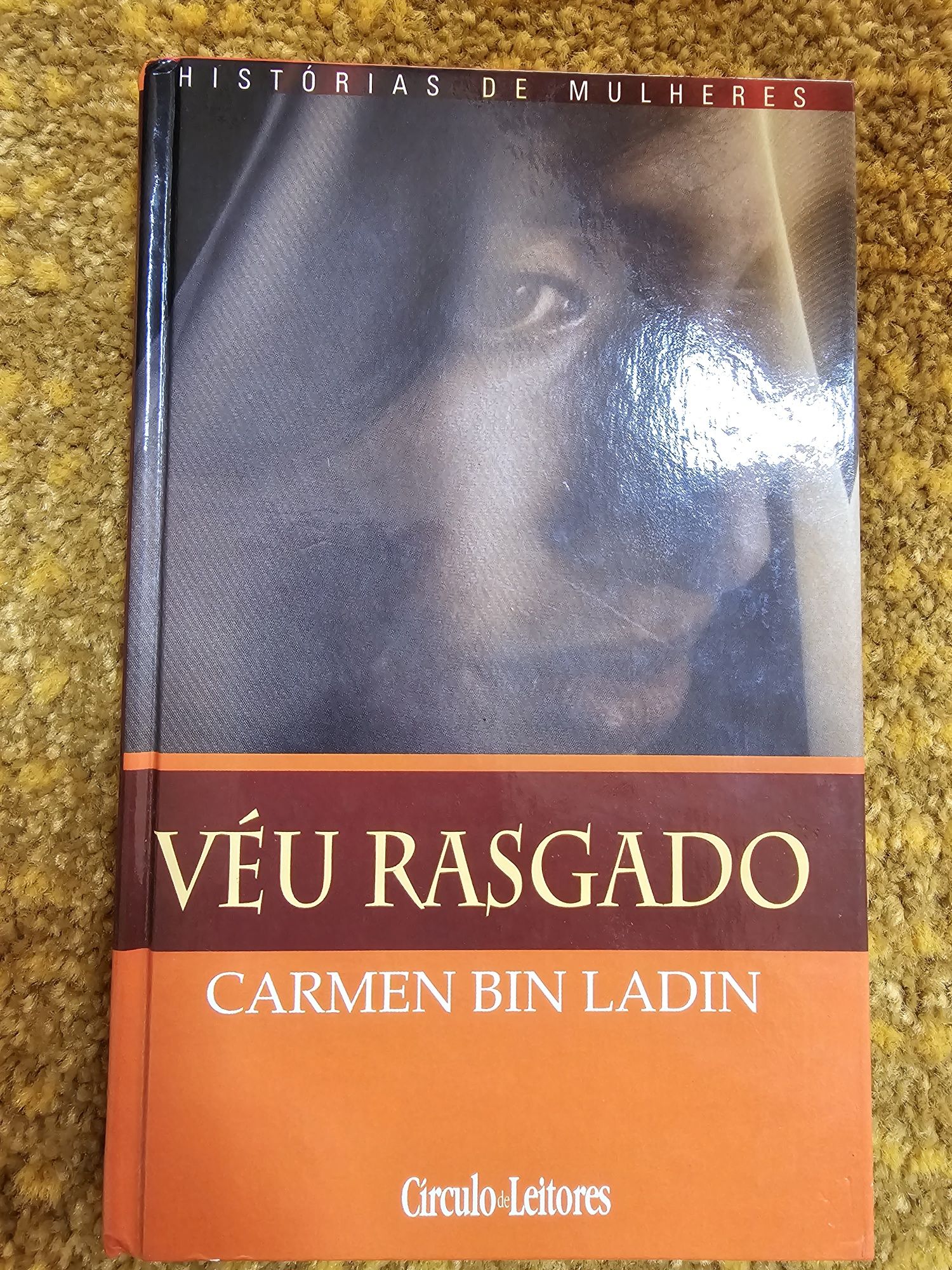 Véu Rasgado, esposa de Bin Laden