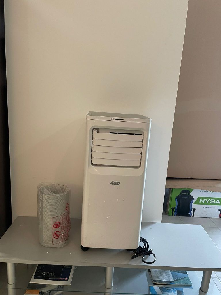 Ar condicionado portátil MEI *9000BTU AC 1890 (3 anos garanti