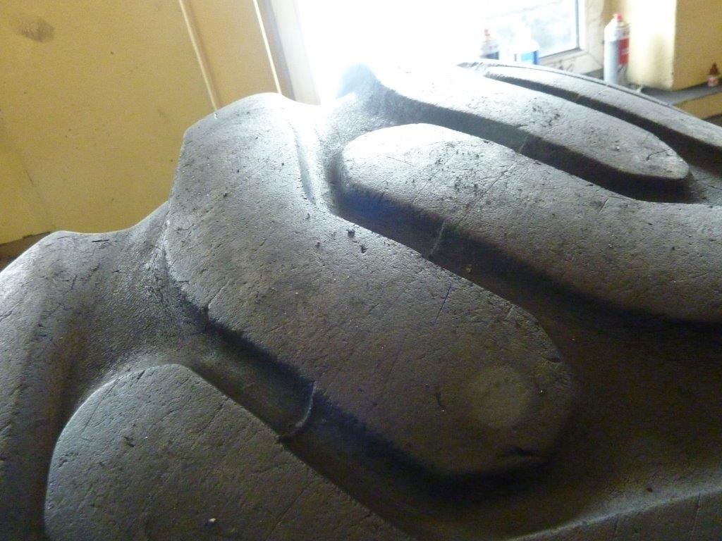 2x Opona używana 17.5-25 17.5R25 GOODYEAR 800zł(szt.) W2932
