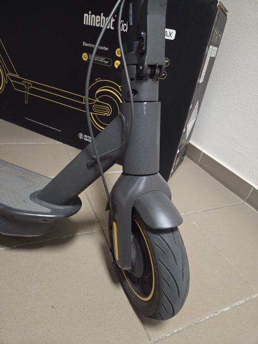 Продам електросамокат електроскутер Ninebot KickScooter Max G30II