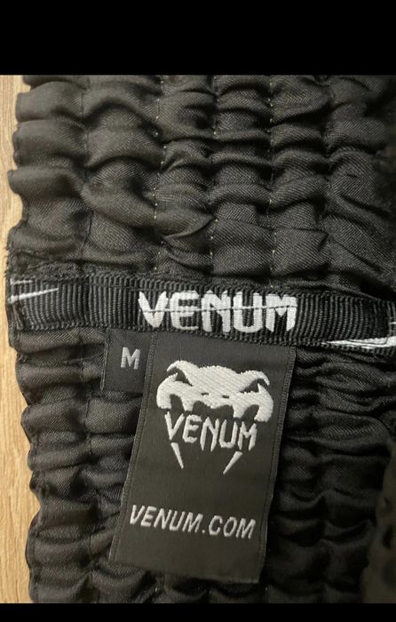 Calções novos Venum M
