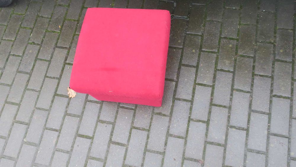 Pufa kwadratowa bordowa czerwona