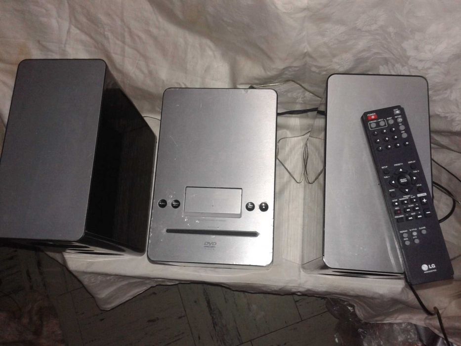 zestaw HI-FI stereo LG z pilotem DVD USB IPAD moc 2x160w