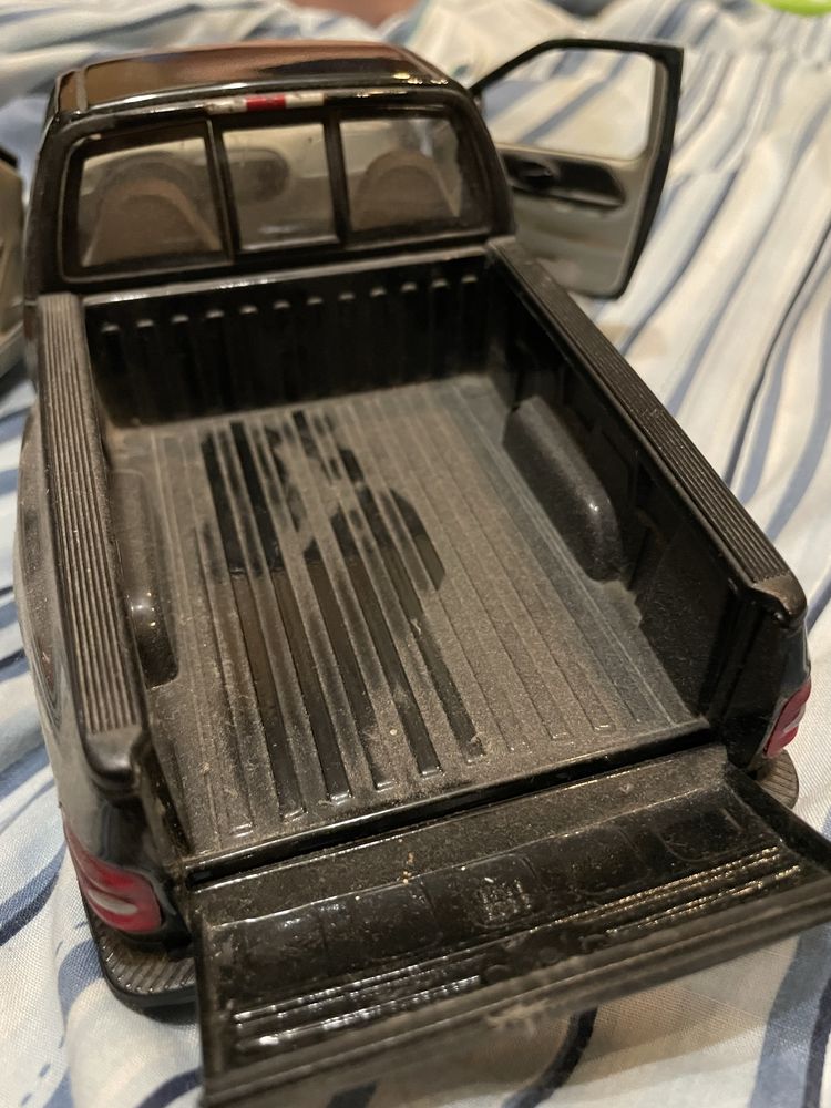 Моделі масштабу 1:18
