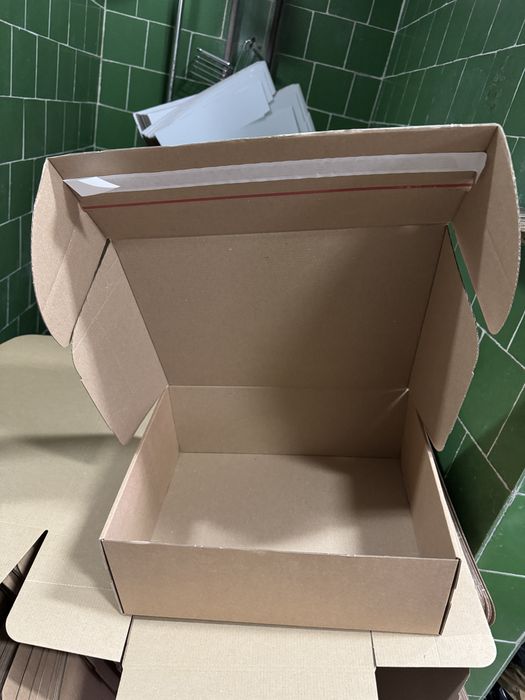 Kartony fasonowe z taśmą 40x30x15 50 sztuk