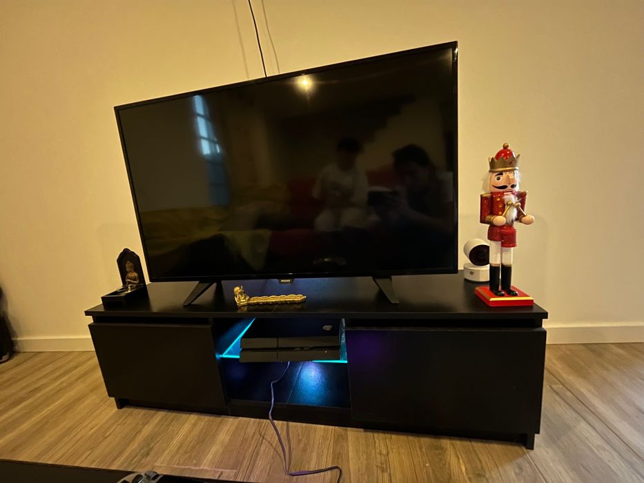 Vendo aparador tv e mesa de centro