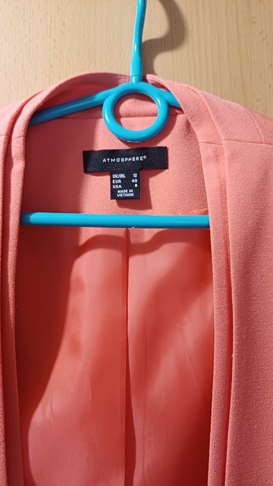 Żakiet roz.40 kolor koralowy