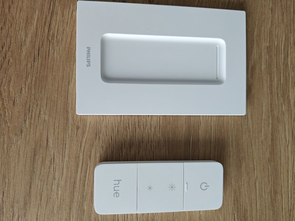 Sprzedam Nowy zestaw 4 żarówek Hue White and Color GU10