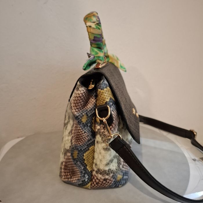 Guess torebka długi pasek