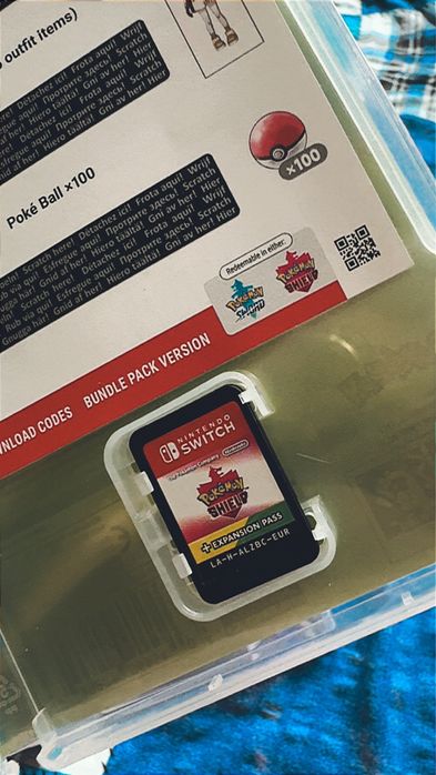Pokemon Shield + Expansion Pass DLC Nintendo Switch