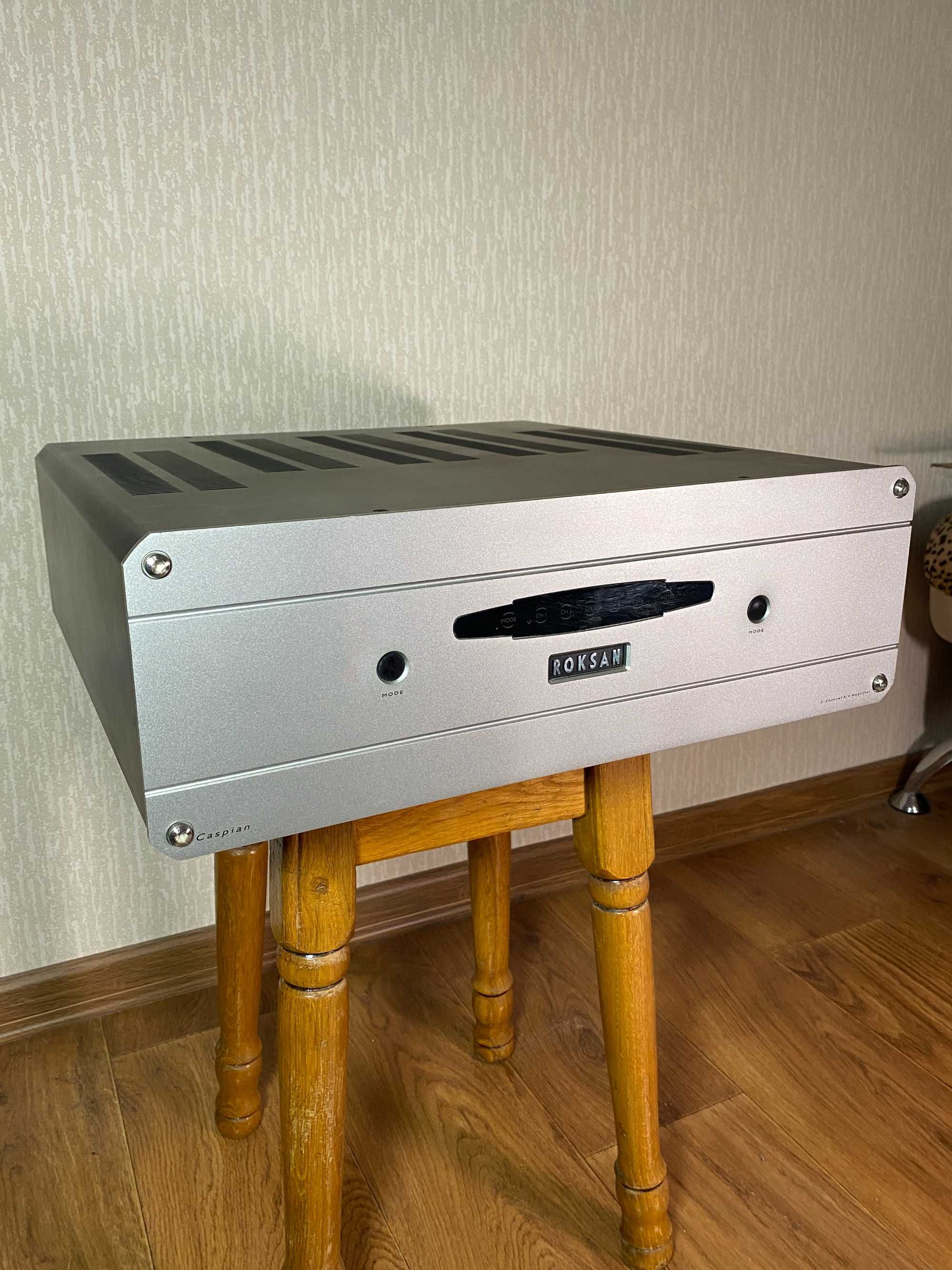 Підсилювач потужності Bi-Amp Roksan Caspian CA5C Ідеальний, грає все!