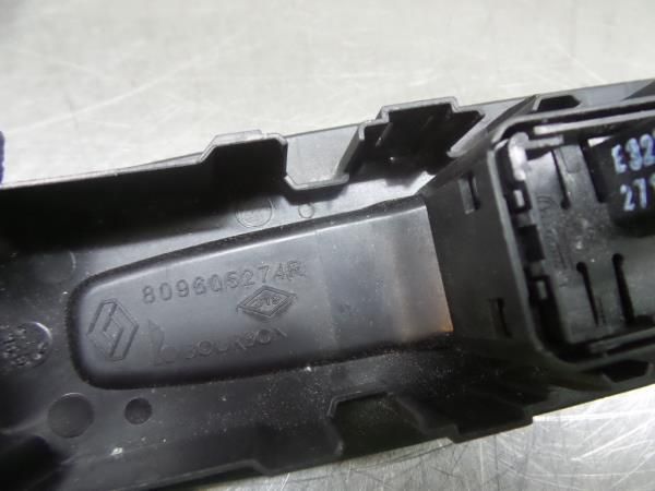 Comando / botão / interruptor vidros frente direito RENAULT Kadjar (HA