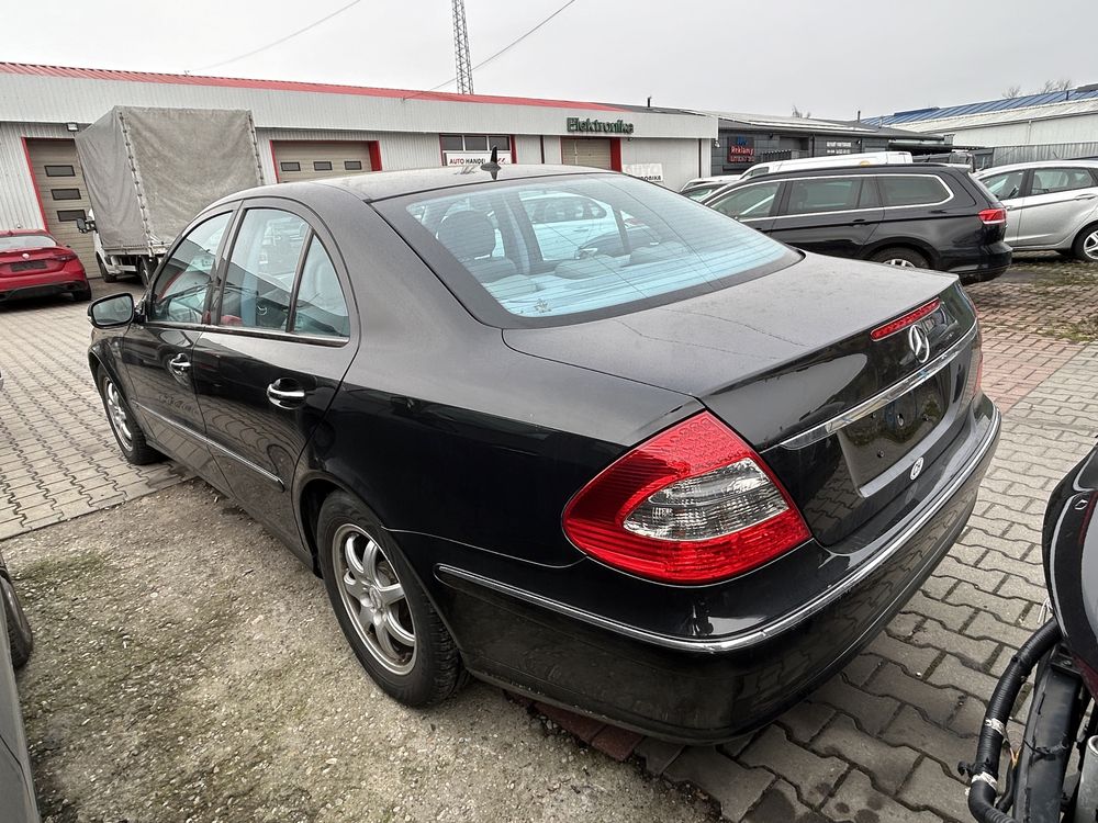 Mercedes E280 3.0 V6 benzyna 4matic 4x4 Lift