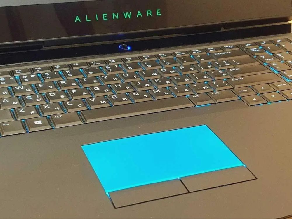 Продам ноутбук Dell Alienware R4