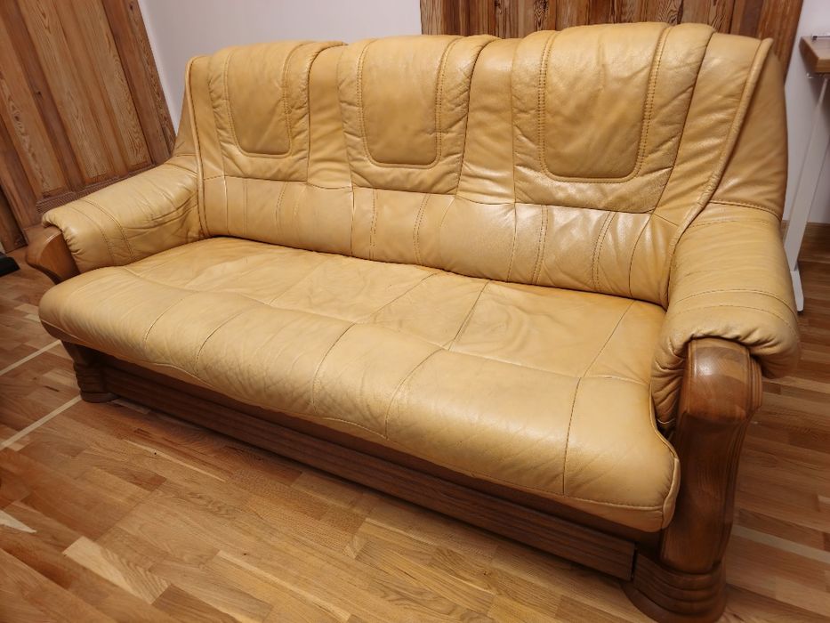 Komplet wypoczynkowy z funkcją spania - drewno i skóra kolor karmelowy