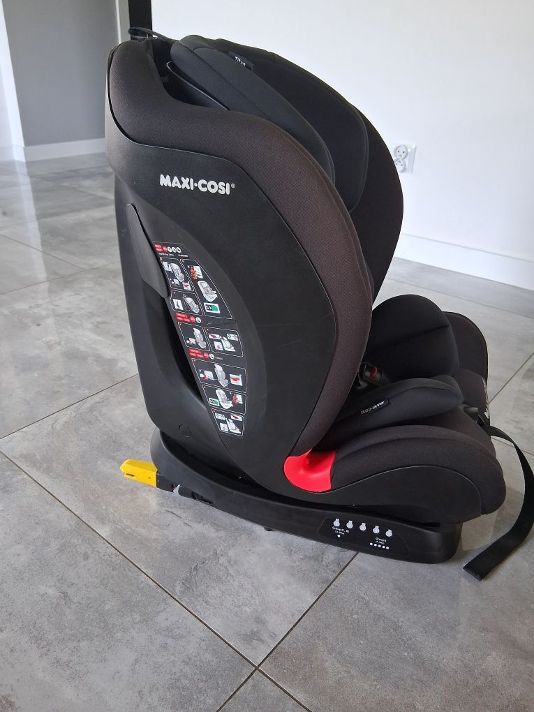 Maxi Cosi Titan.