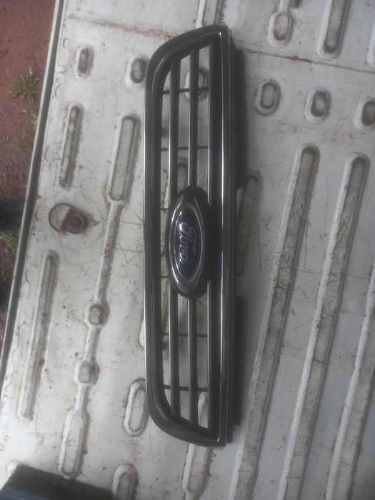 Atrapa Grill Galaxy IV  po lift z chromem