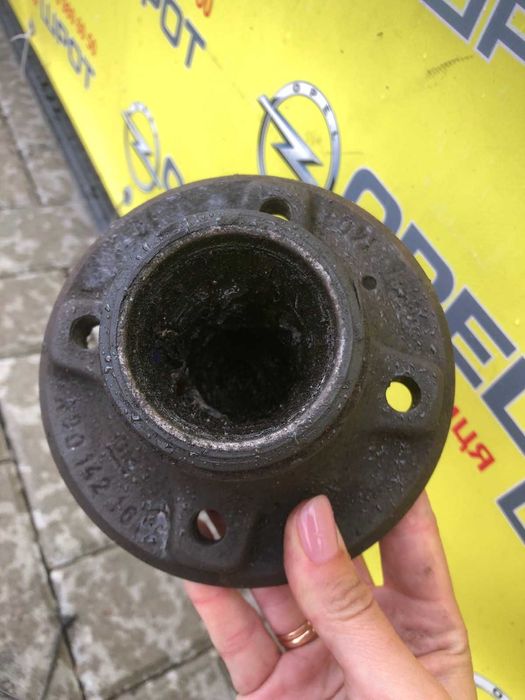 Задня ступиця Део Ланос Део Нексія  Opel  90209865 Опель