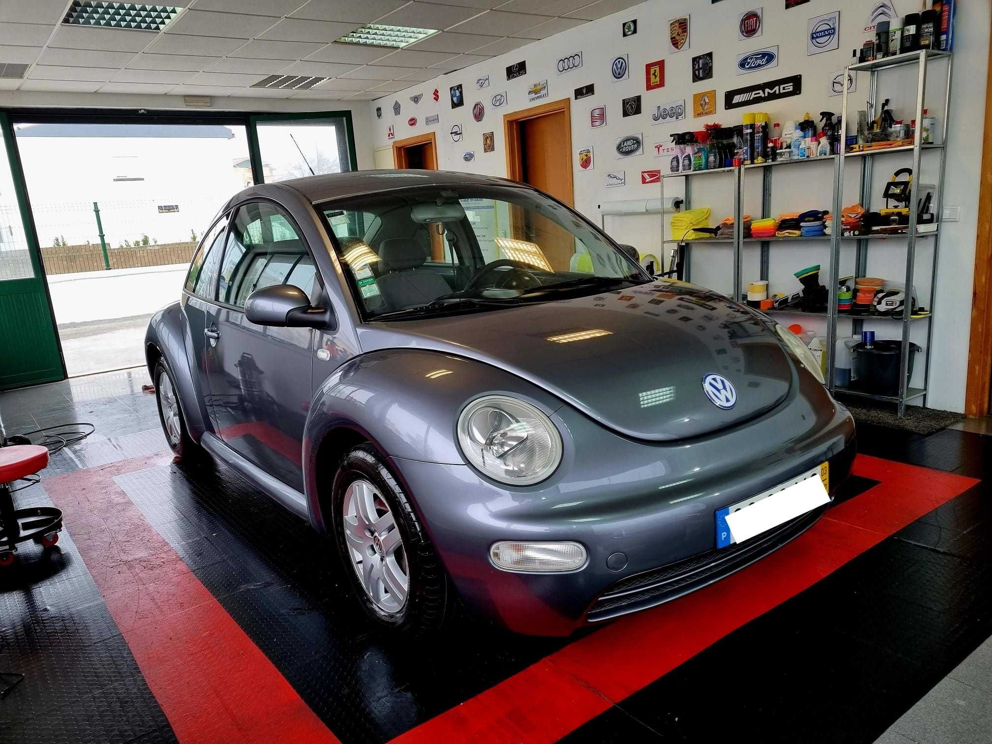 VW New Beetle em excelente estado