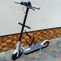 Електросамокат Xiaomi Mi Electric Scooter 3