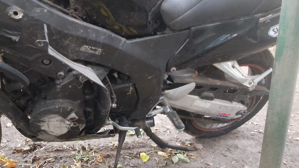Honda cbr 1100 SC35 A  cała na cześci
