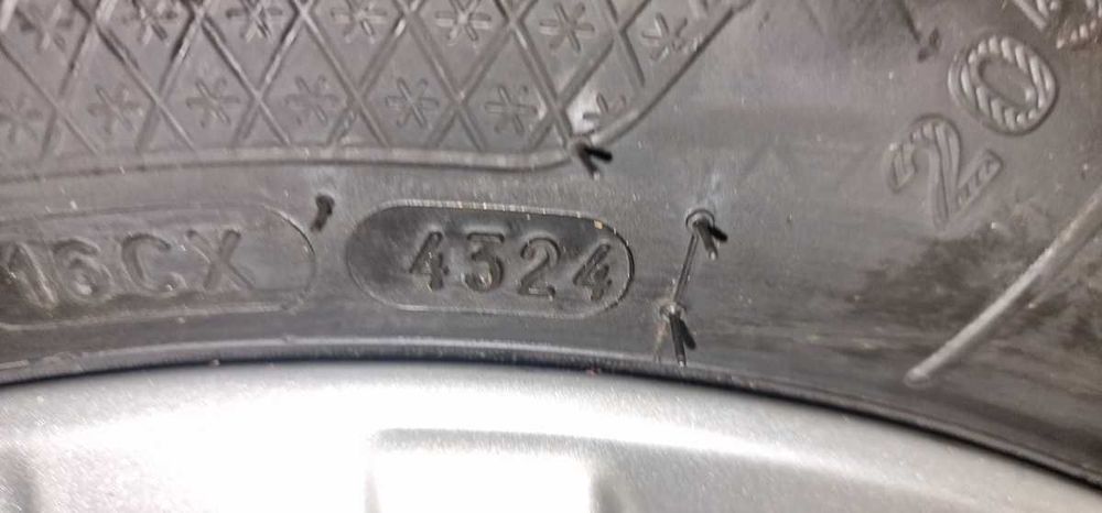 Koła 16'' VW OEM na zimowych oponach