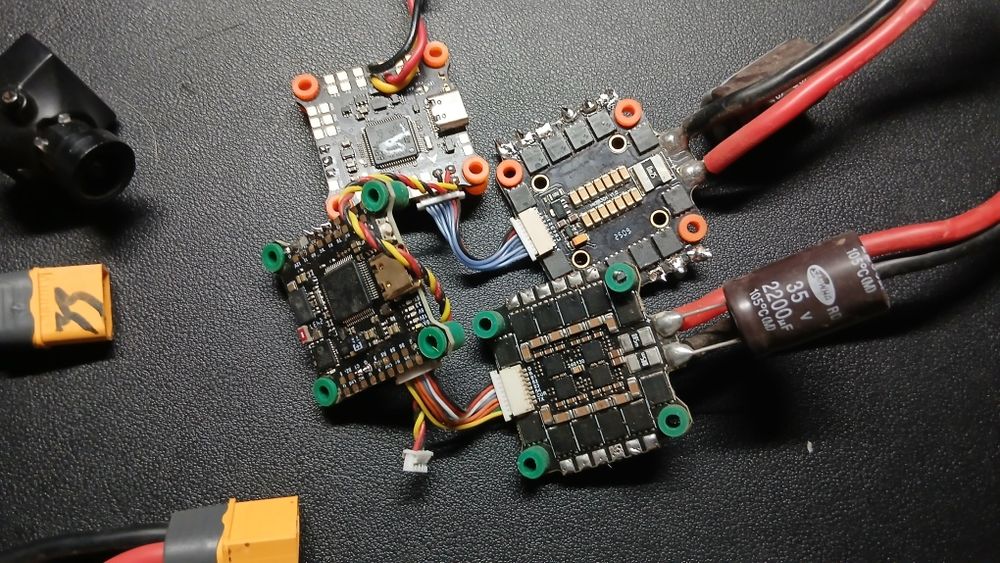 Продам fpv запчасти стек моторы vtx