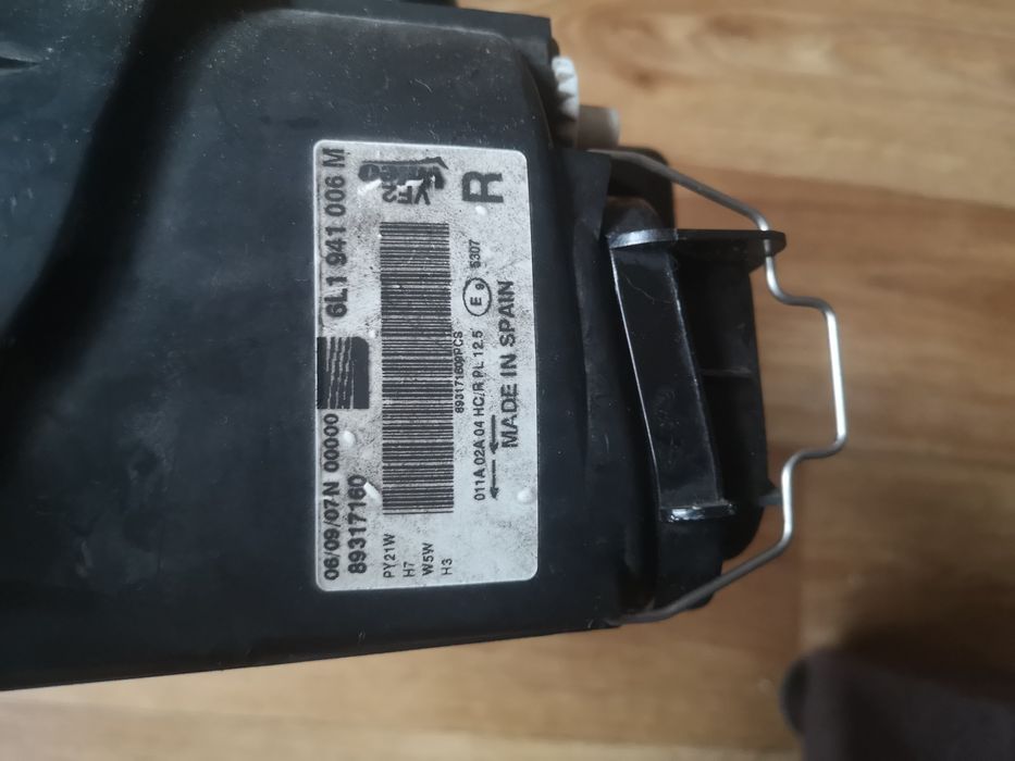 Lampa reflektor Valeo  seat ibiza 6l prawa. R. EUROPA