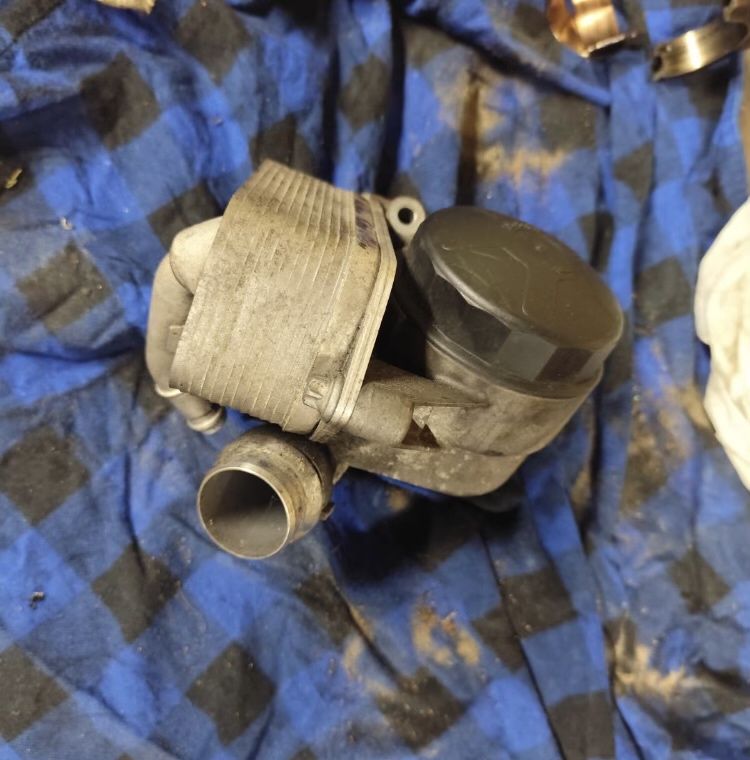 Podstawa filtra oleju BMW F11 528i N20B20A