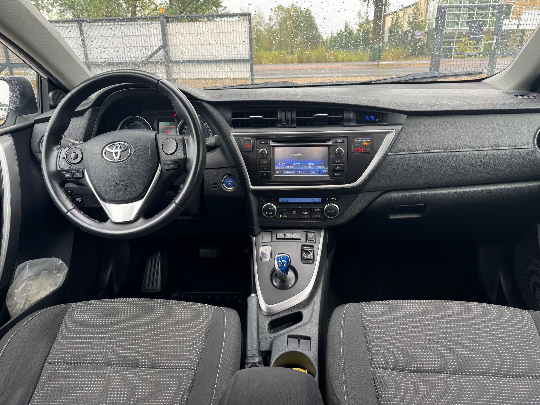 Toyota Auris 1.8 HSD 136KM Kamera Serwis