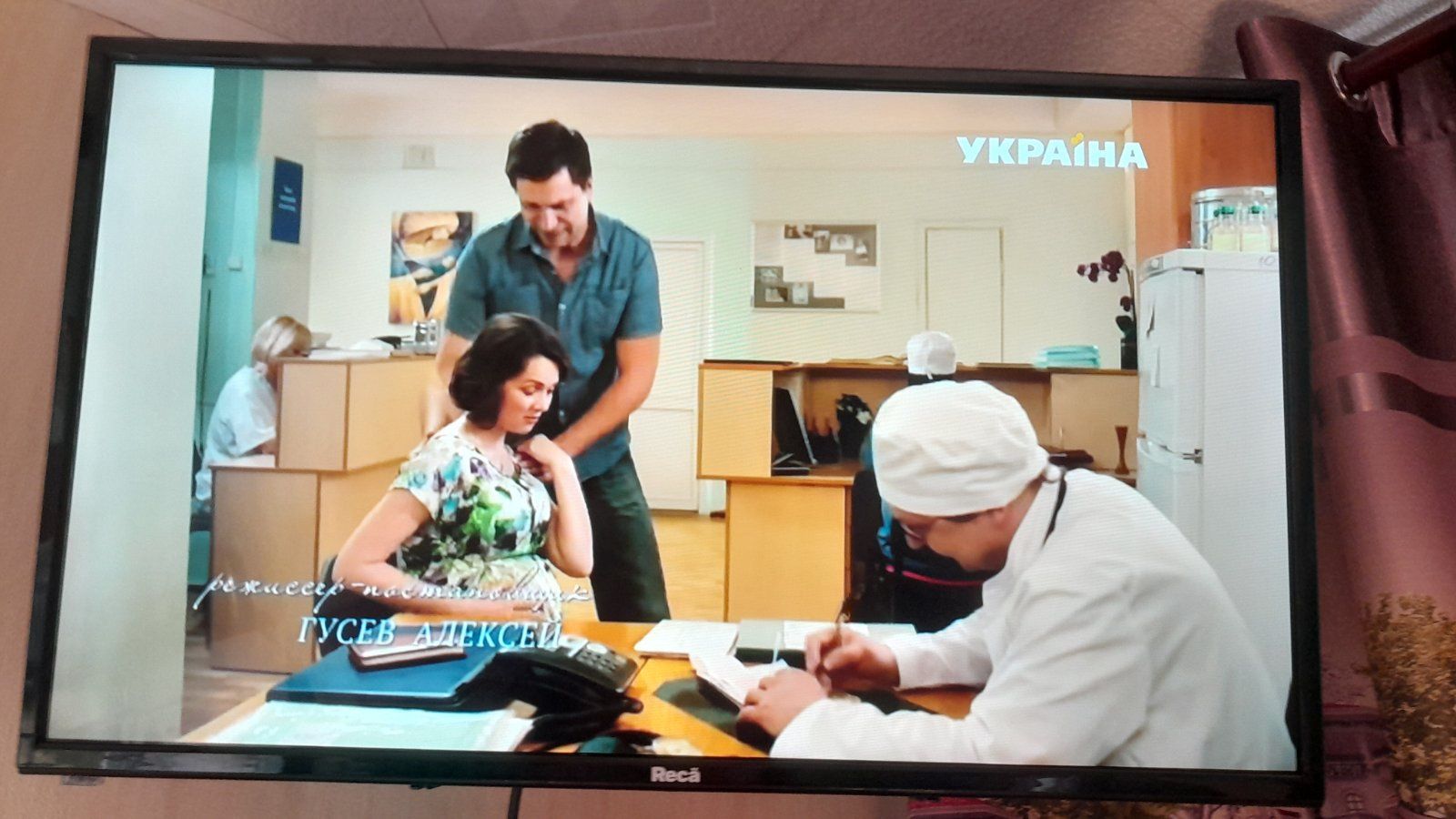 Продам плазму смарт тв т2 Recä