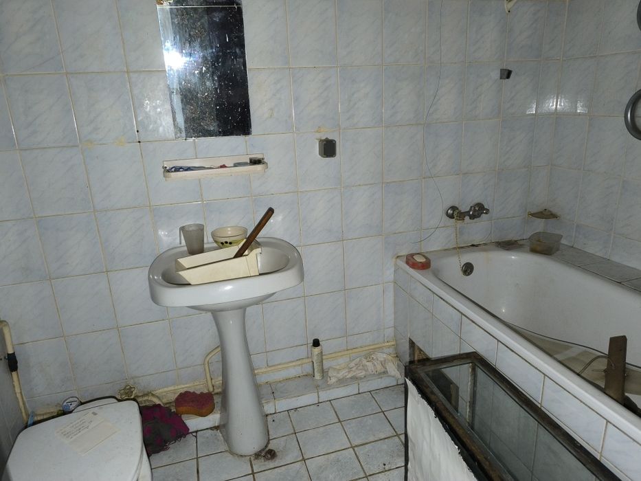 Продам двухкомнатную квартиру на Площади