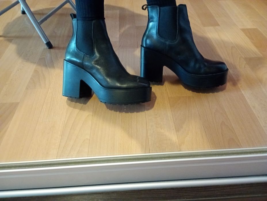 Ботильйони,черевики,жіноче взутя 39розмір WINDSORSMITH