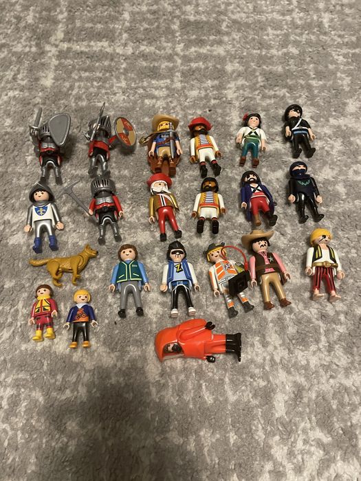 PLAYMOBIL 21 Figurek