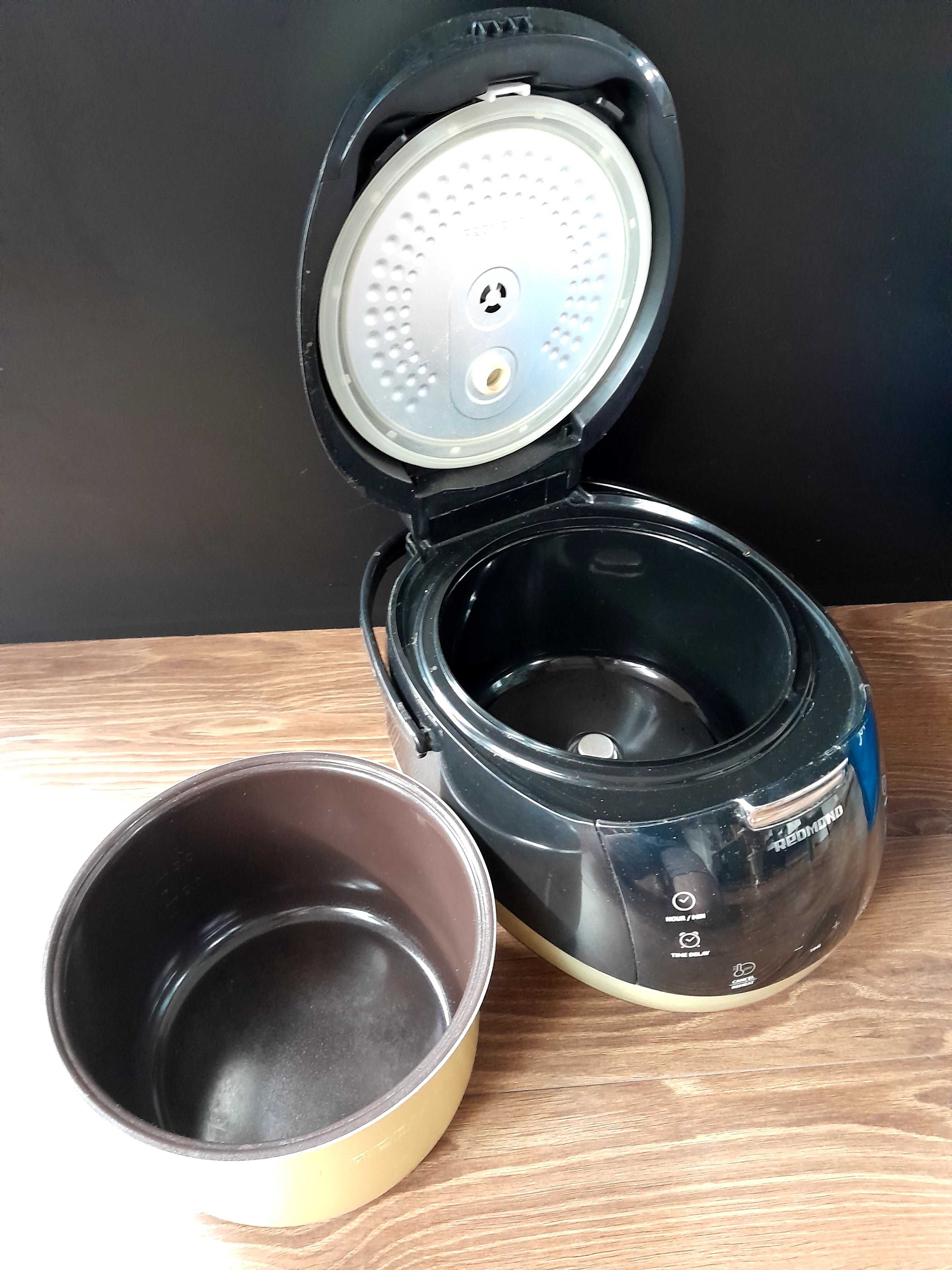 Multicooker REDMOND RMC-151E – 49 programów, komplet akcesoriów
