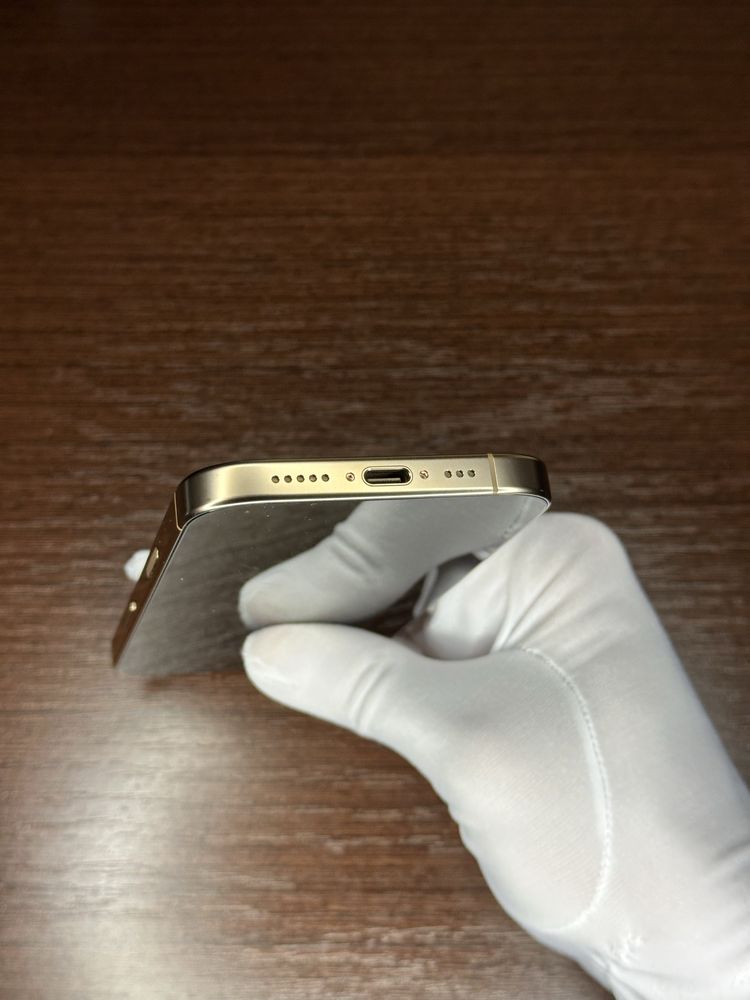 Продам iPhone 16 Pro 256gb Desert Titanium, Neverlock, Grade A-