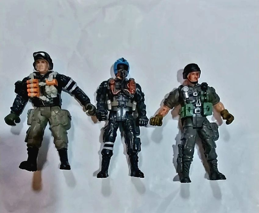 3 bonecos de ação Chap Mei