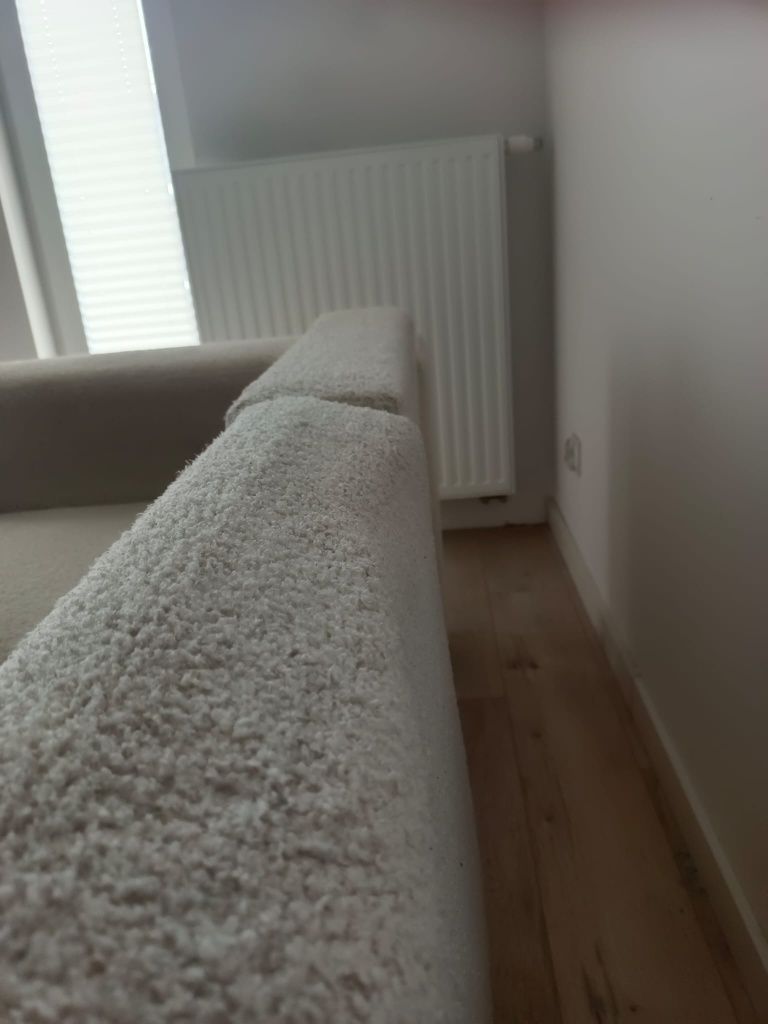 Nowoczesna kanapa narożnikowa do salonu w stylu dualnym