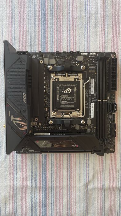Motherboard Asus Rog Strix B650E-I WIFI