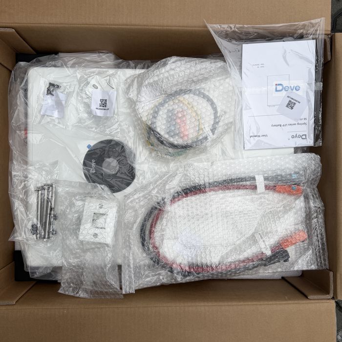 Акумулятор Deye SE-F5 Pro-C LiFePO4 51.2V/100AH, 5.12 kWh (з дисплеєм)