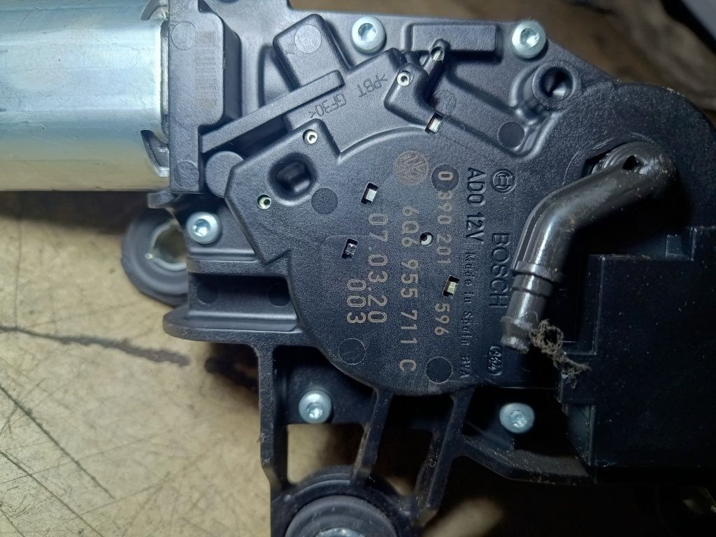 Mechanizm wycieraczki tył ramię VW polo 9n IV oryginał komplet