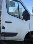Двери передні праві renault master 3