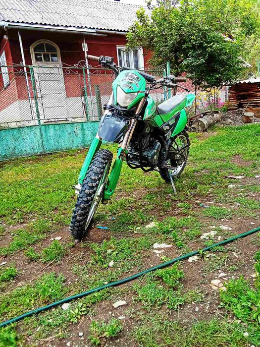 Продам моторку шанрай 150сс