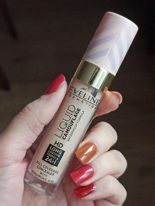 Korektor Eveline Cosmetics liquid camuflage